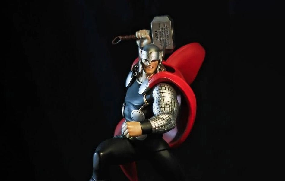 Standing Model Avengers Assemble THOR 1/6 Scale Statue by HMO & XM STUDIOS