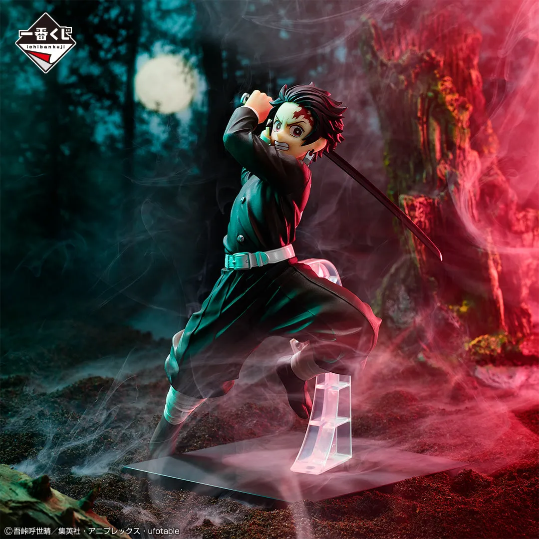 DEMON SLAYER FIGURE ICHIBAN KUJI - REVEALED SWORDSMITH VILLAGE - (A) KAMADO TANJIRO Superhero Toy