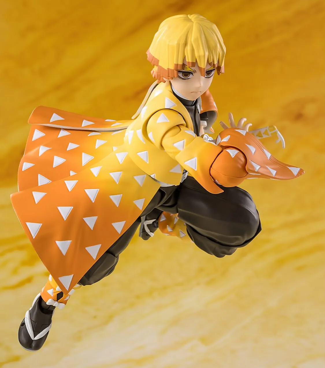 Legendary Hero City Memento DEMON SLAYER S.H.FIGUARTS - ZENITSU AGATSUMA