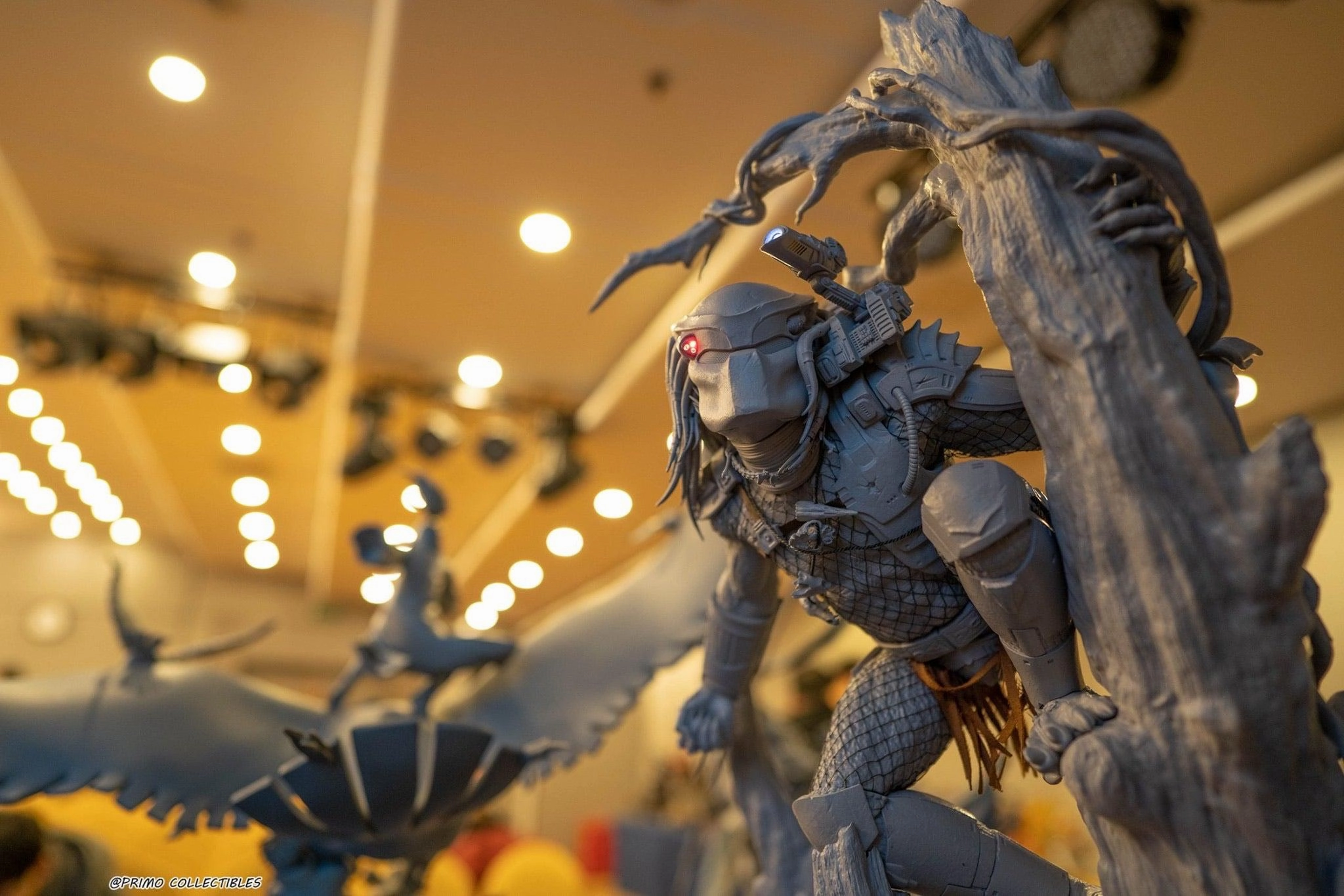 Jungle Predator With Dutch Statue Family friendly