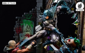 Batman HQS  Premium Statue by Tsume Alien Creature