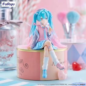 Loyal Friend Toy Gift Hatsune Miku Noodle Stopper Figure Love Blazer