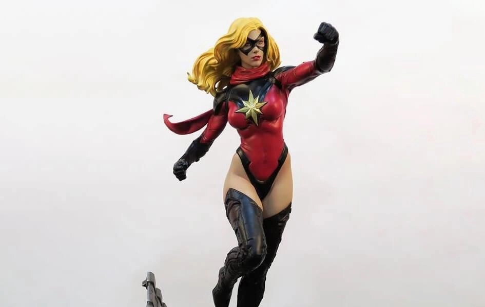 Gender Neutral MS MARVEL1/4 Scale Statue (Comics Version) by XM STUDIOS