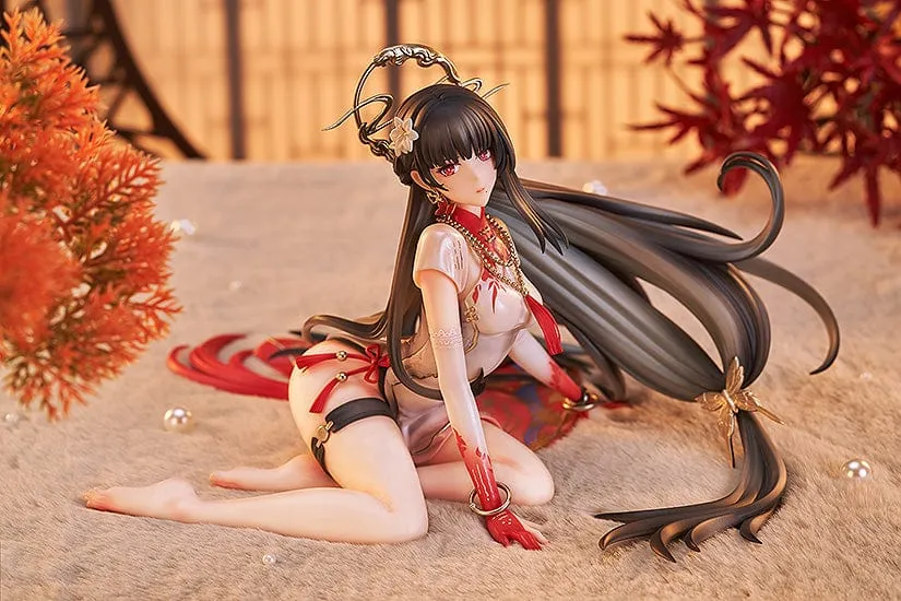 Vinyl Creation Legendary Status Punishing Gray Raven Qu Crimson Blessing 1/7th Scale Figure